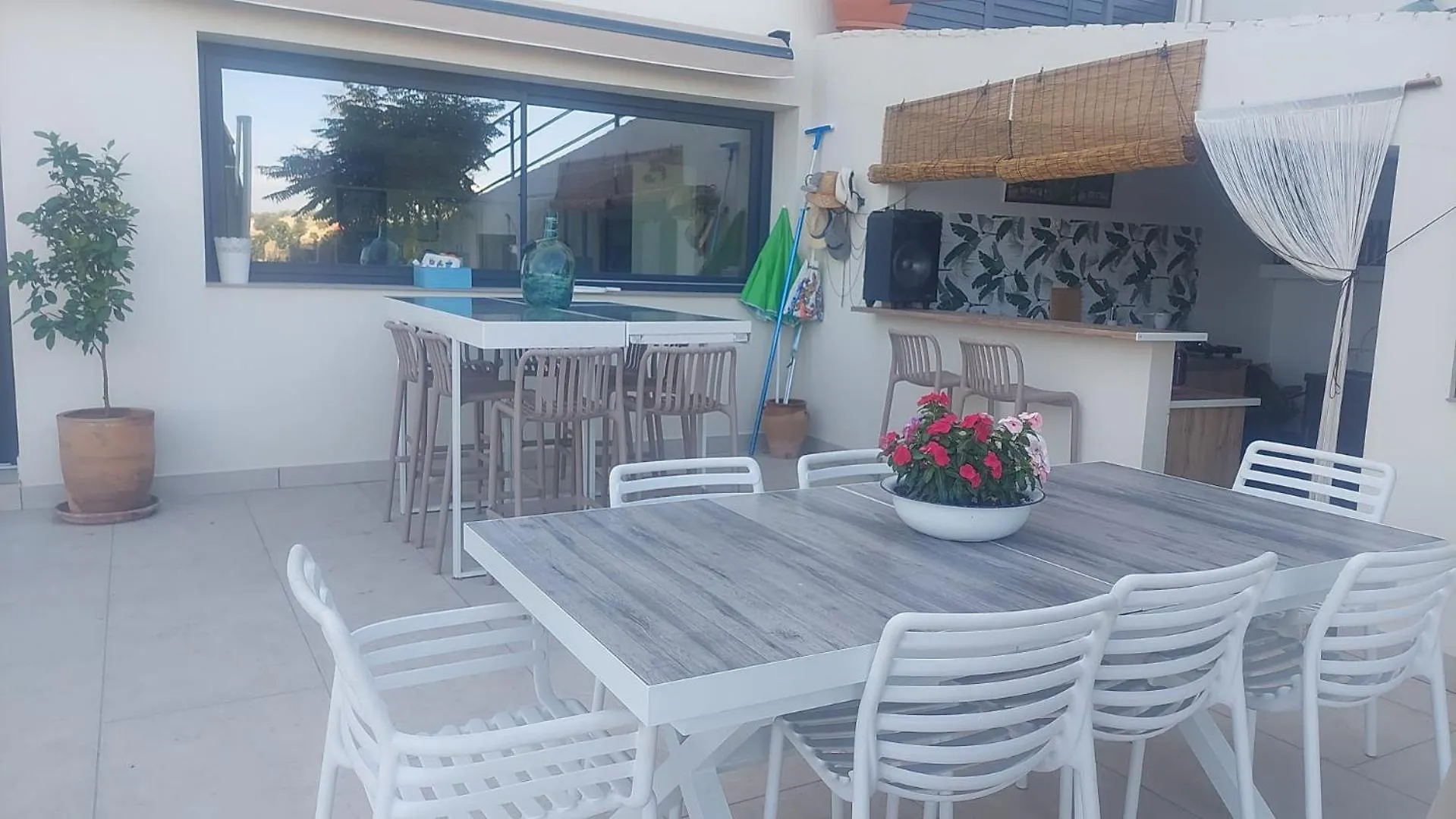 Holiday home Casa Del Olivo Lucio En Alomartes Villa