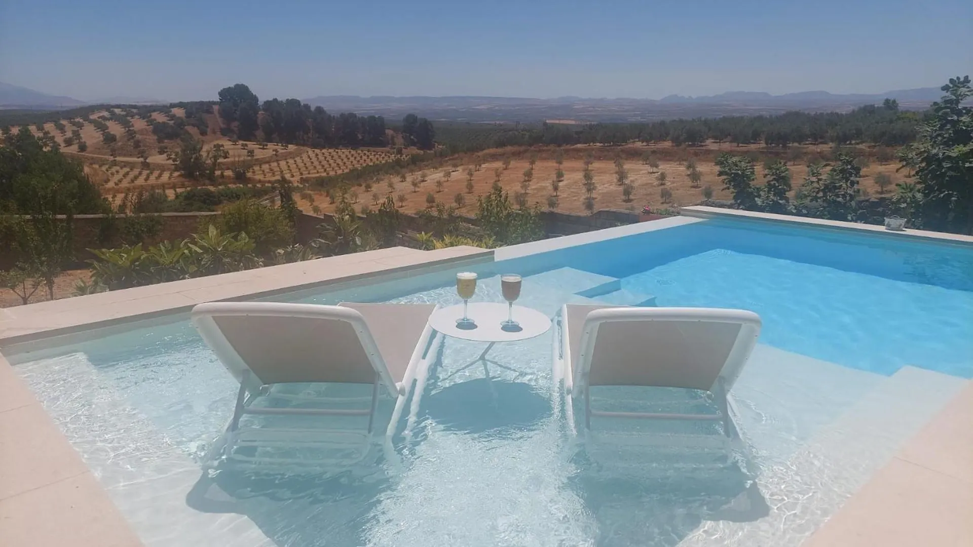 Holiday home Casa Del Olivo Lucio En Alomartes Villa